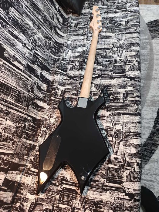 Chitară-bass Harley Benton