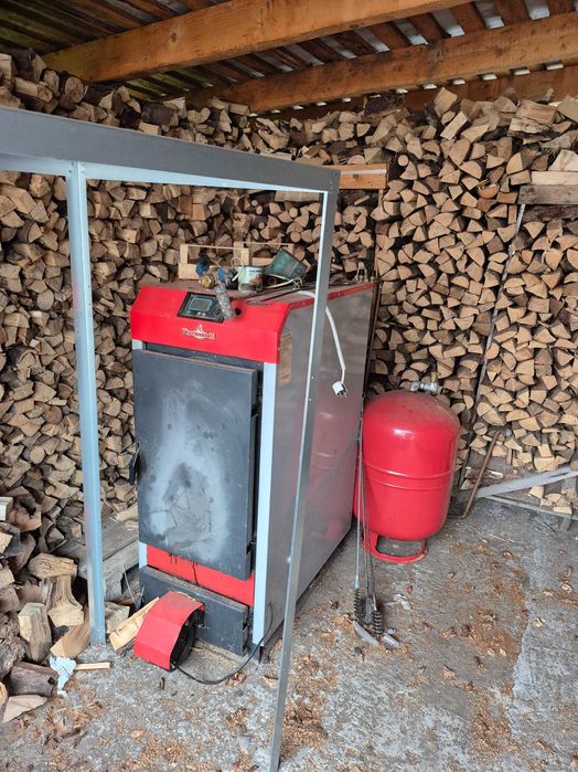 Centrală pe lemne 30 kW Thermostahl + Puffer 1000L + Accesorii