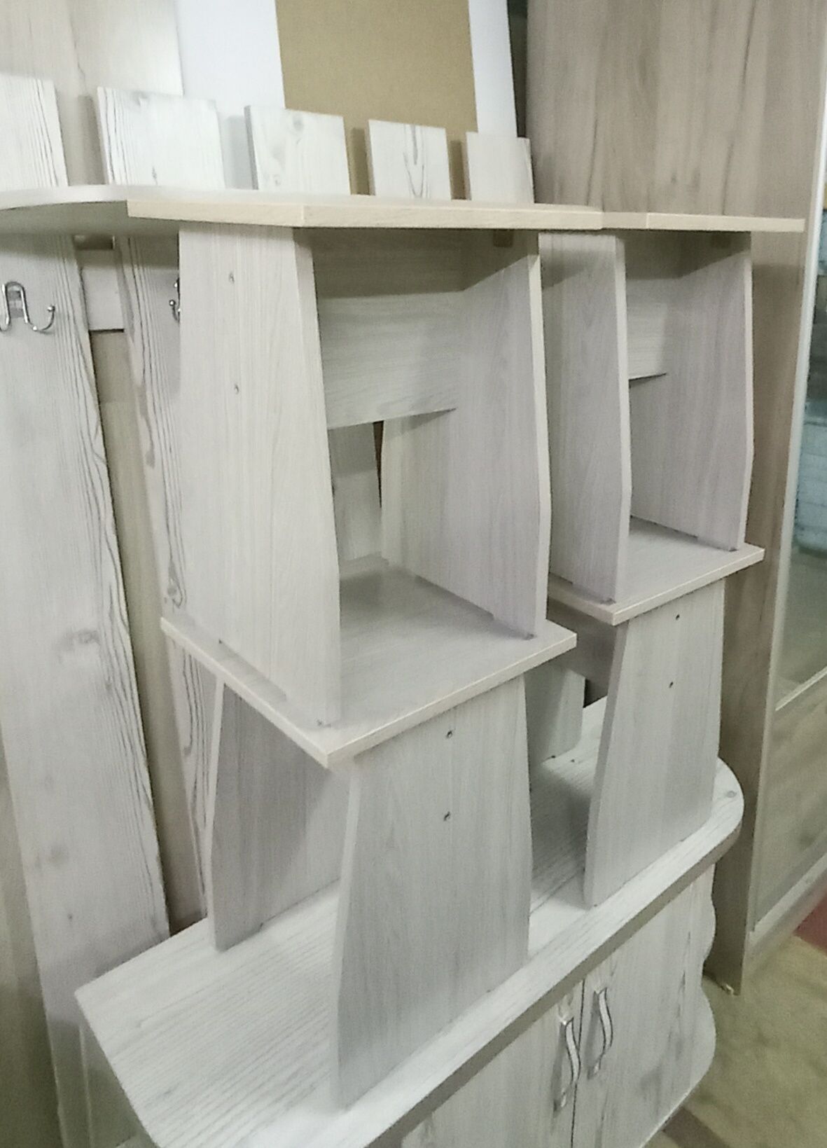 Продам новый табурет