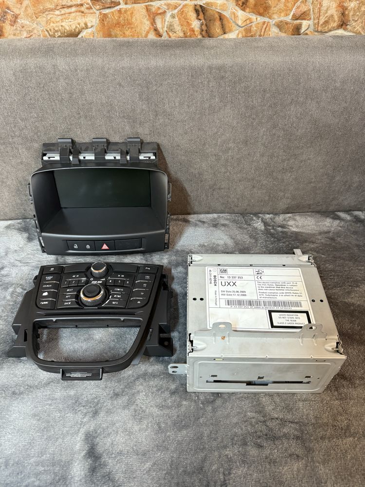 Медия комплект DVD800 Opel astra J