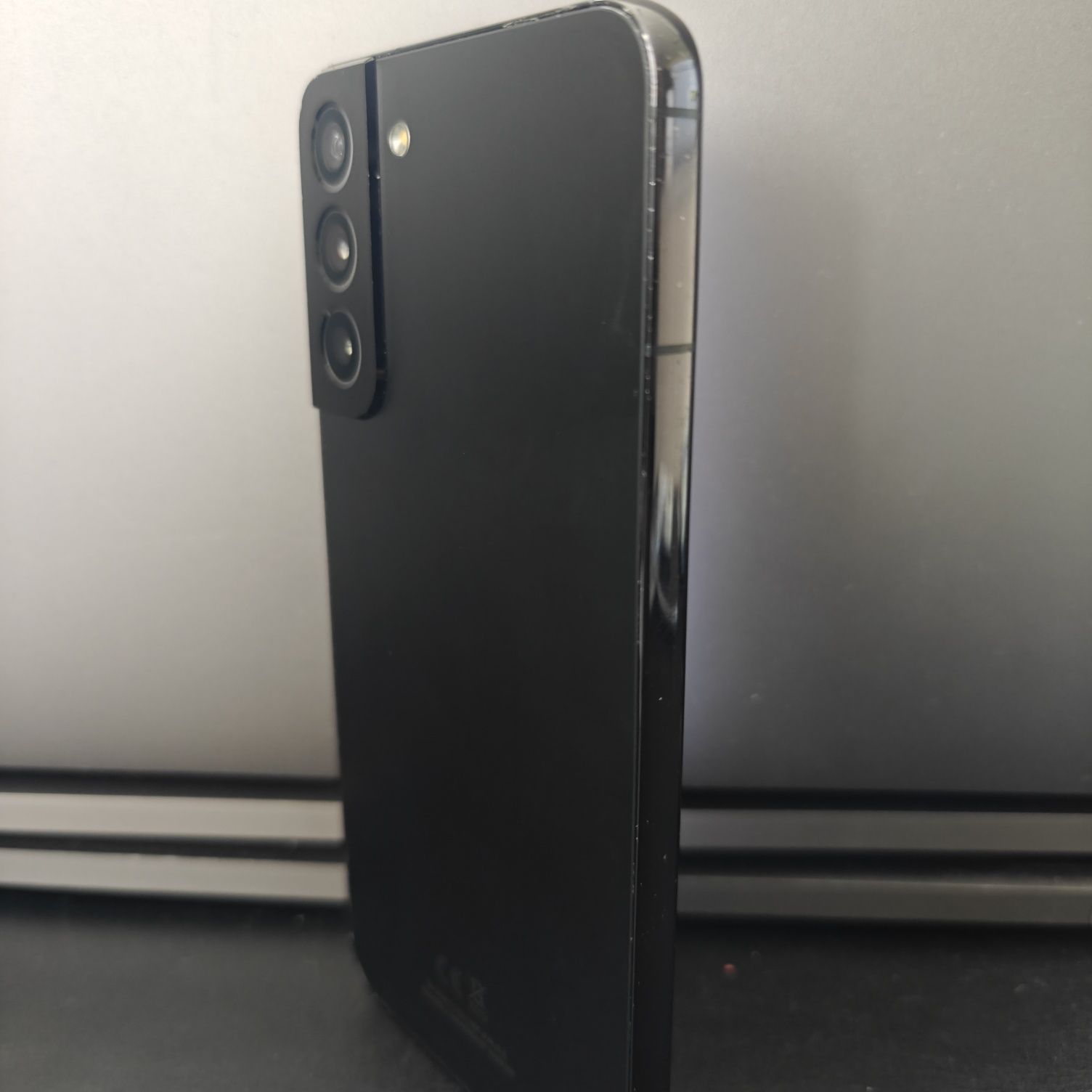 Продава Samsung S22+ /256 GB