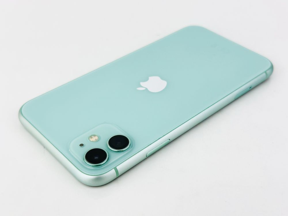 Apple iPhone 11 64GB Green Отличен! Гаранция!