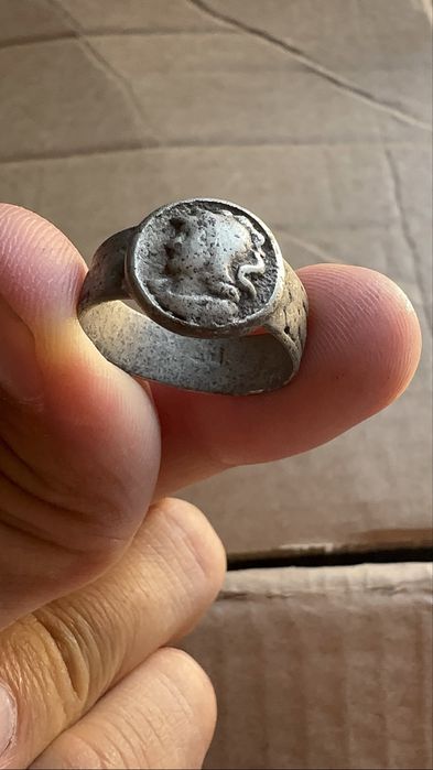 Продам  древное кольцо!!!
