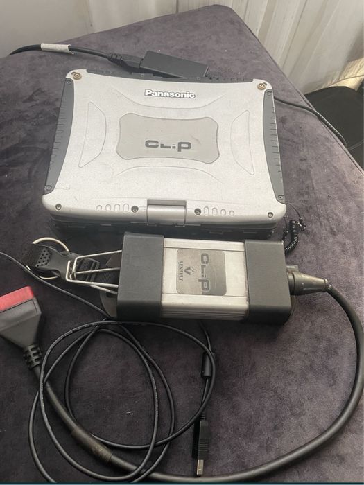 Kit complet diagnoza Renault Can Clip sonda originala si laptop CF19