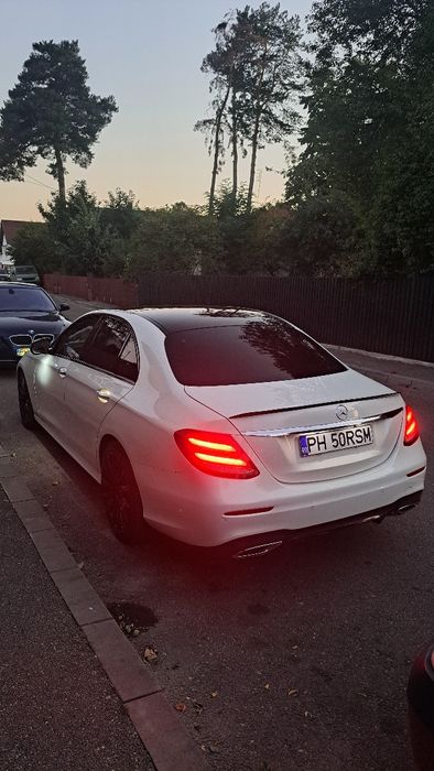 Mercedes E 350 w213 9g tronic AMG/BURMESTER/PANORAMIC/CONIAC/pret fix