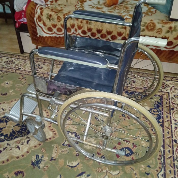 Инвалидная коляска