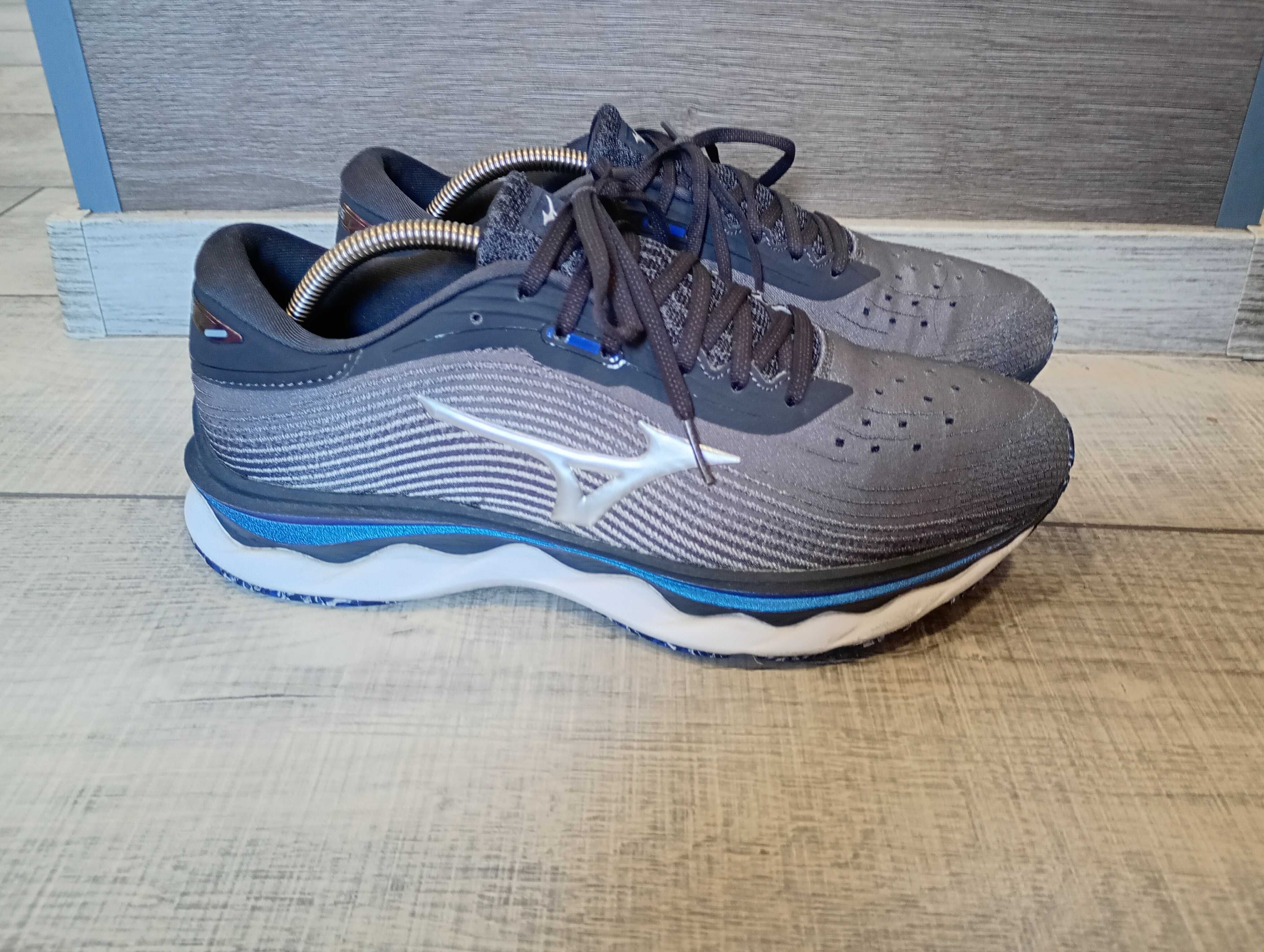 Mizuno wave sky 5 мъжки маратонки за бягане номер 42,5 стелка 27, 5 см