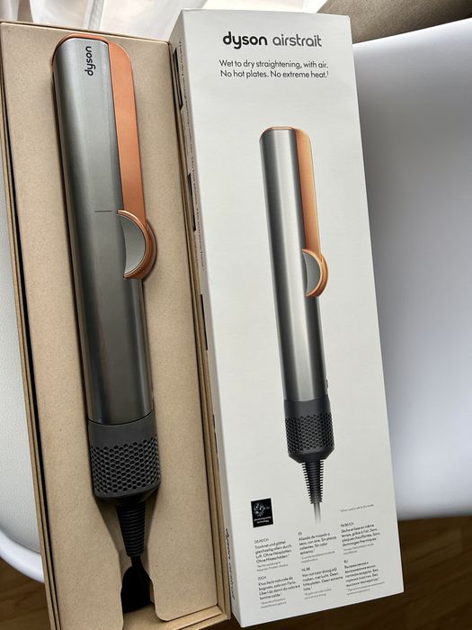 Dyson Airstrait HT01 – CU GARANȚIE până în ianuarie 2027