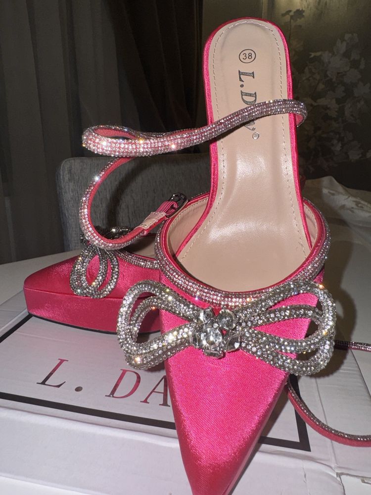 Pantofi Model Versace Lila 2024
