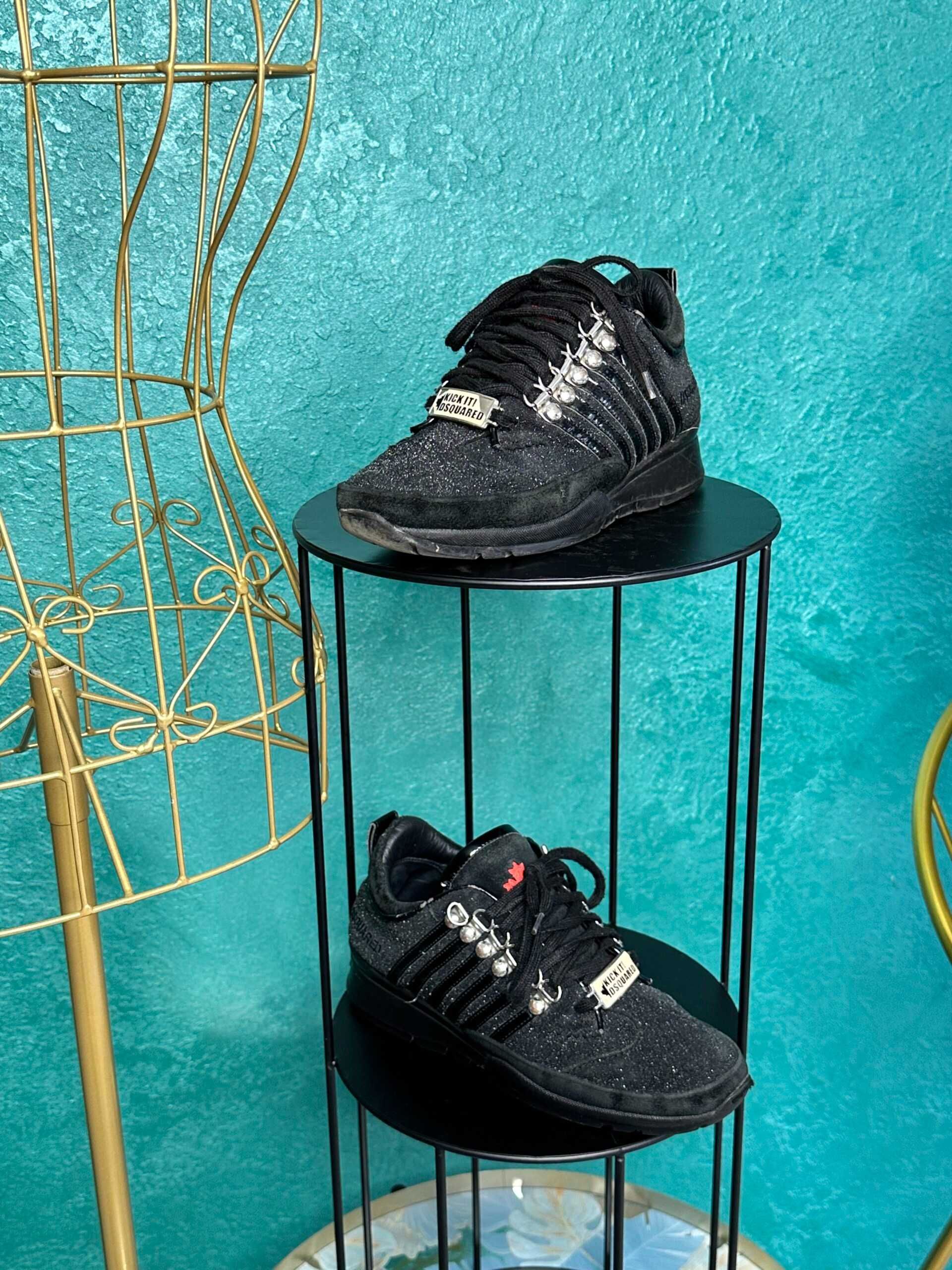 Sneakers Dsquared2 negri cu sclipici, mărimea 38