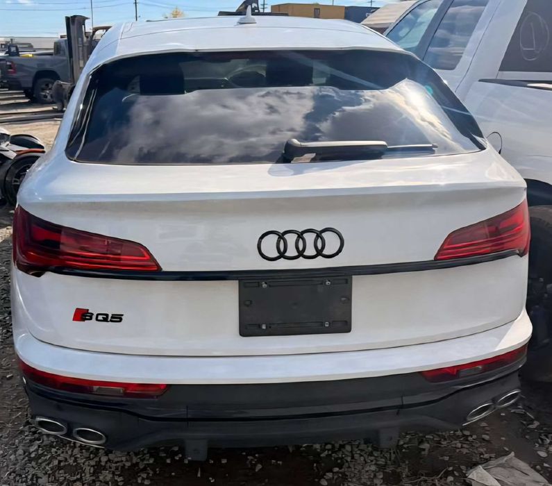 Задни фарове LED Audi Q5 / SQ5 FY 2021+ – перфектно състояние