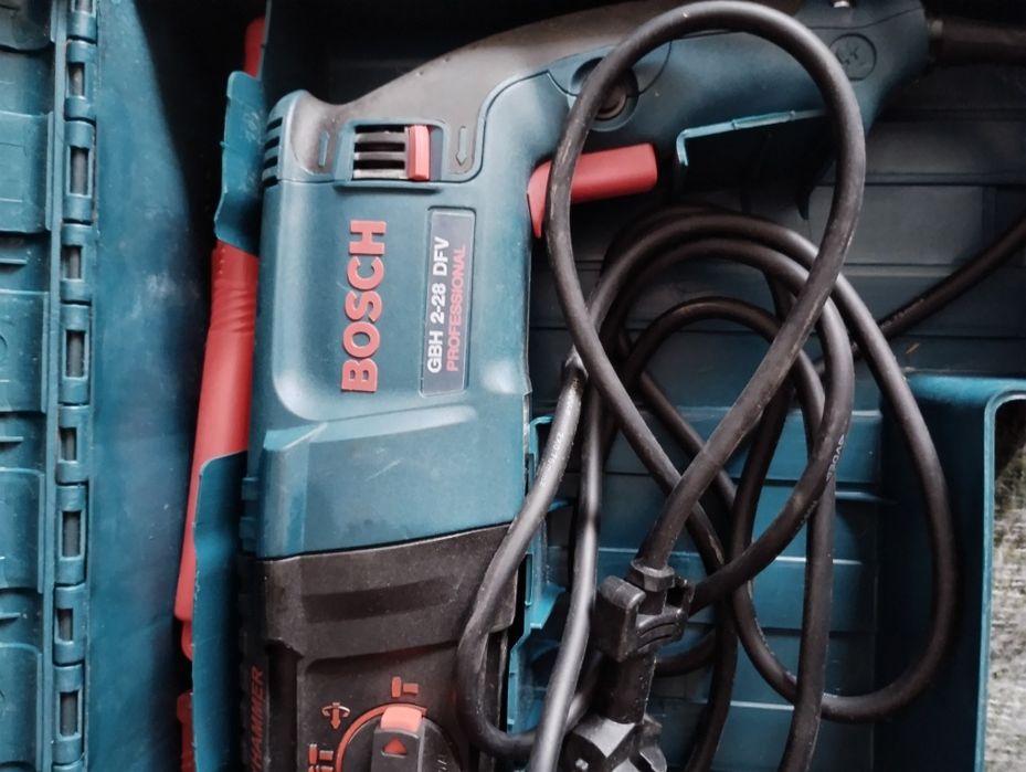 Bormașină cu percuție BOSCH GBH 2-28 DFV