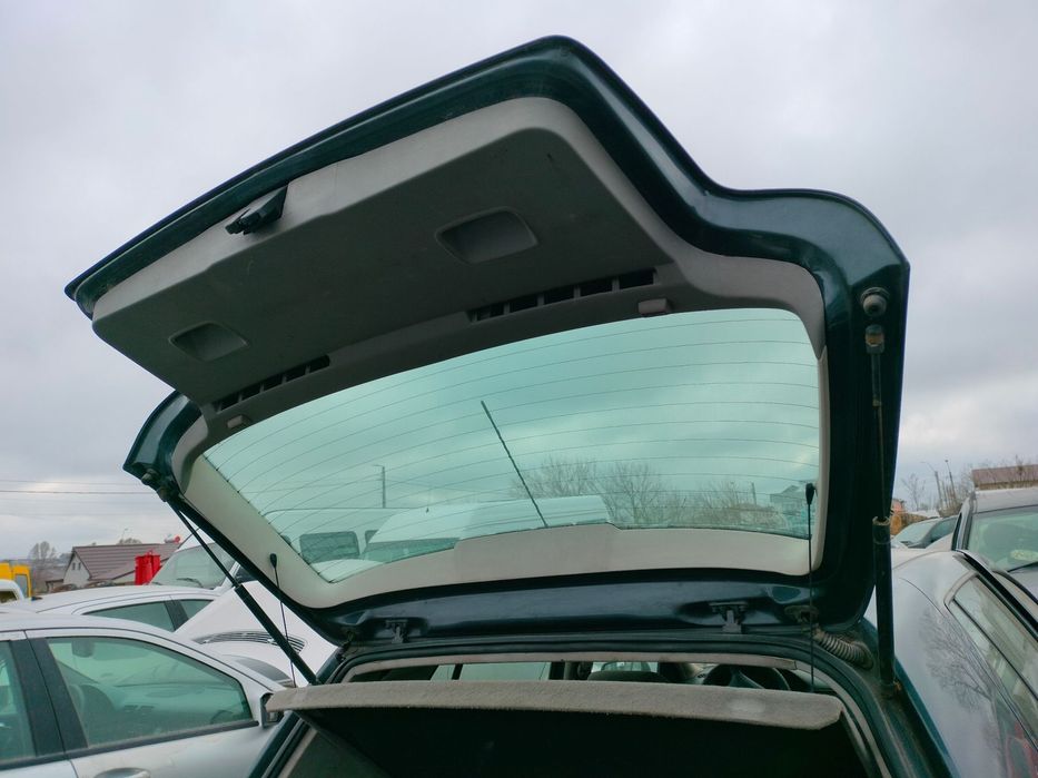 Dezmembrari  VW GOLF 4  1997  > 2006 1.6 Benzina