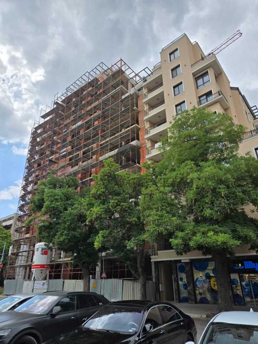 оф.23515 3-стаен Център в близост до Тримонциум