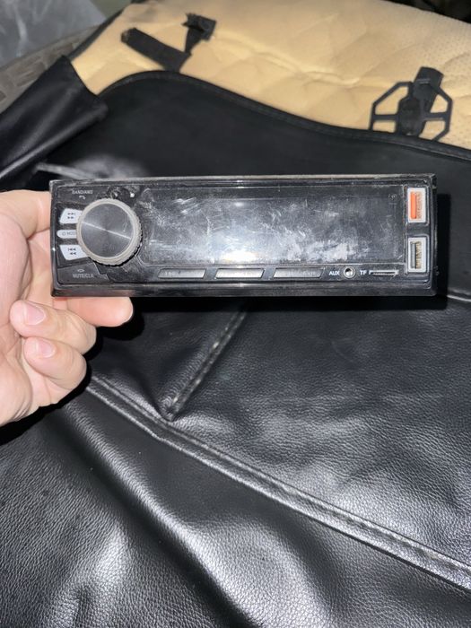 Магнитола на авто,рабочая