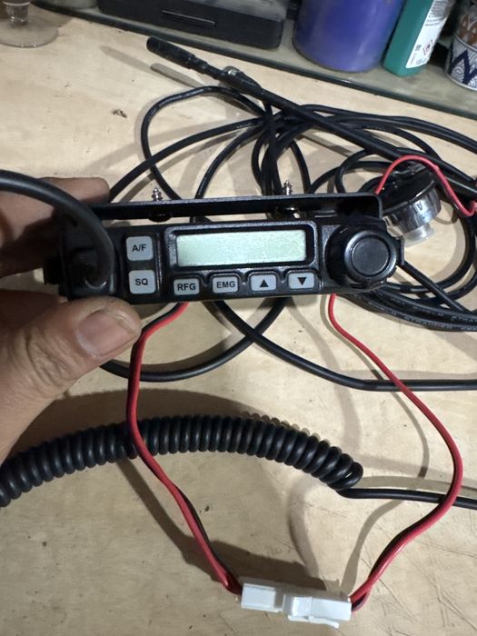 Statie radio CB in stare perfecta plus antena