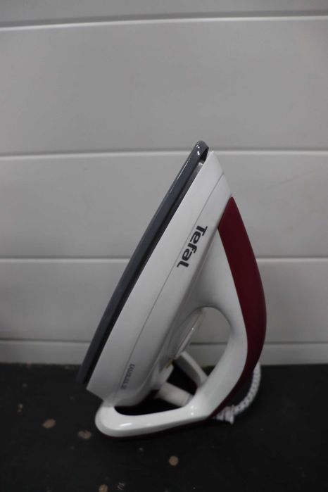 Ютия, Tefal, Easygliss, 1200W, 270 ml, червено/бяло