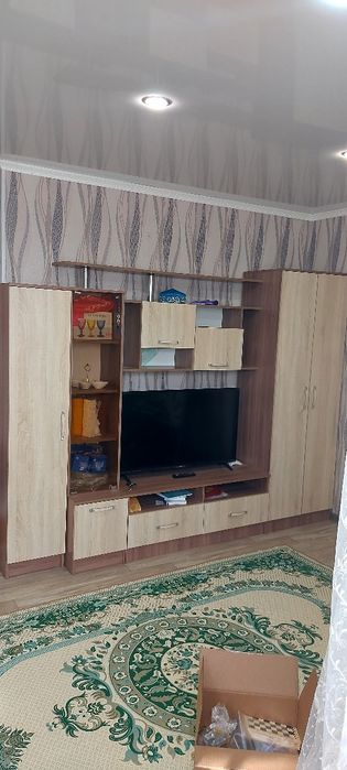 Продам Горка для гостиной