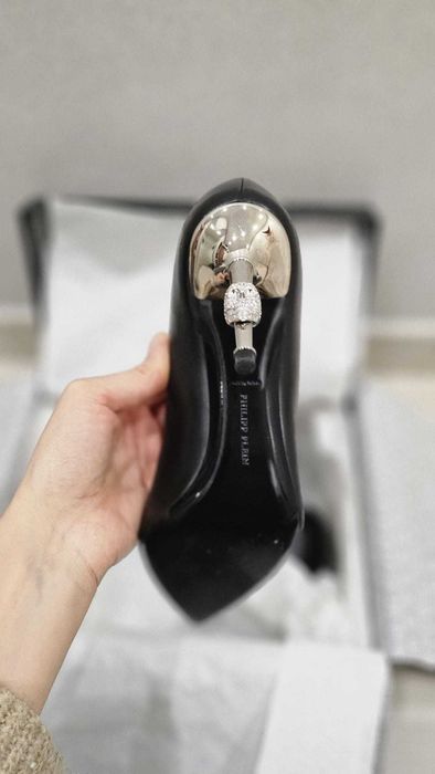 Черни кожени обувки на ток Philipp Plein