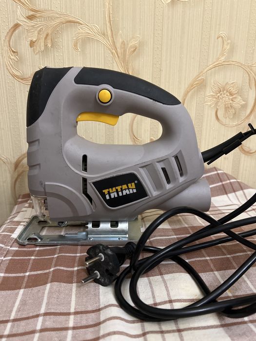 Электролобзик Титан ТЛ-800Э