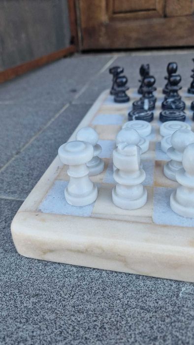 vand sah cu joc de dame din marmura