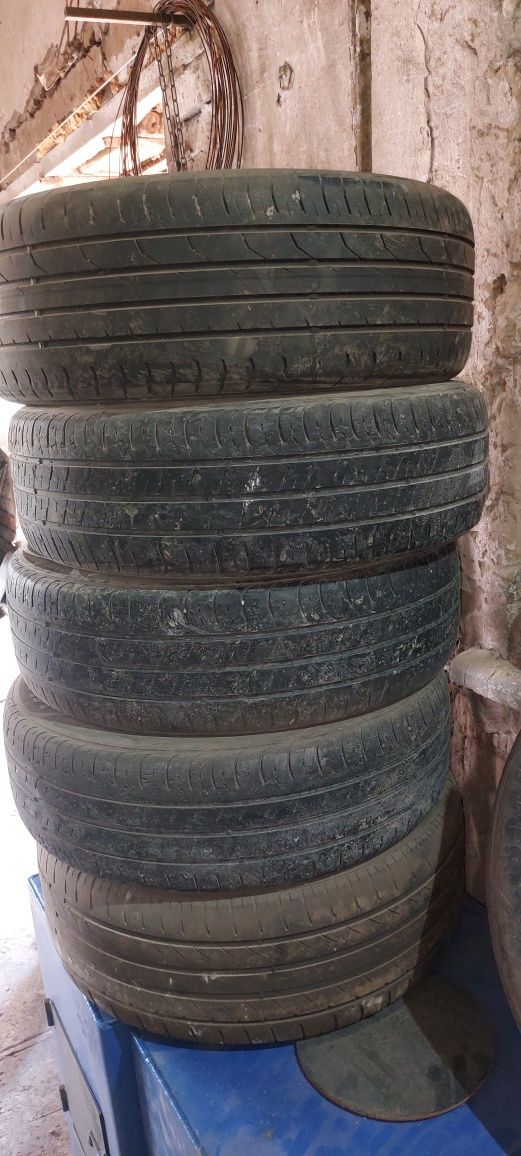 Продам шины R16 205/65 4 шины R 17 215/65 2 шины
