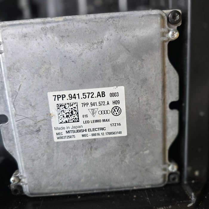 Far led Tiguan dreapta față 2023