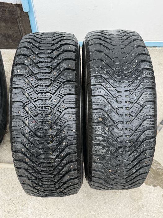 Продаются зимние шипованые баллоны, шины, резина GOODYEAR 215.60.R16