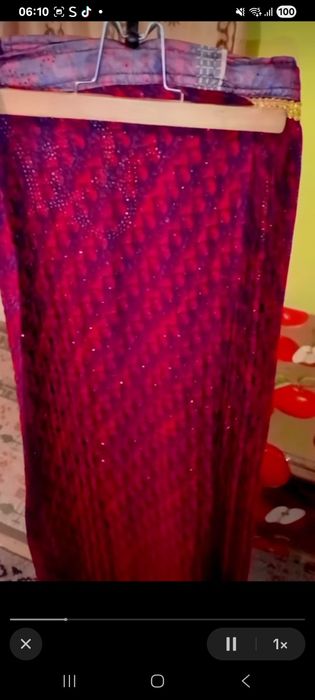 Haine roșie cu pietre Cristian Dior de vanzare