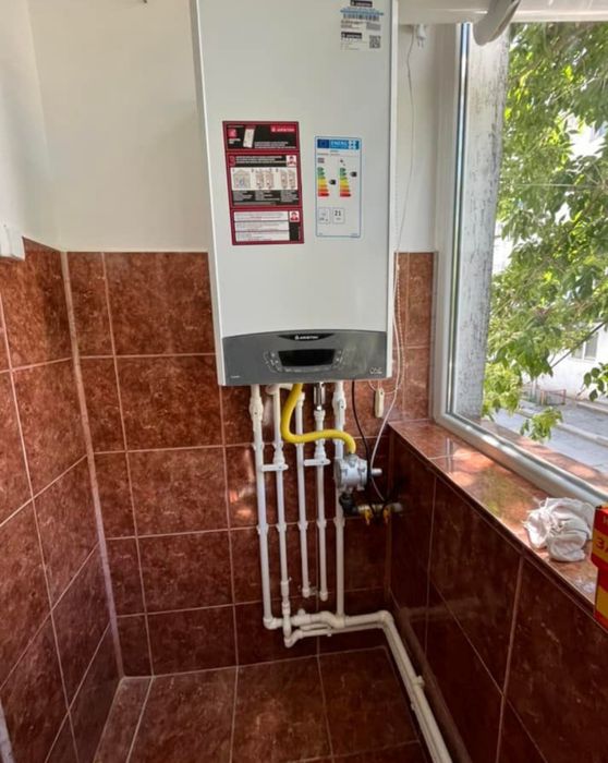 Instalator centrale termice instalatii sanitare panouri solare