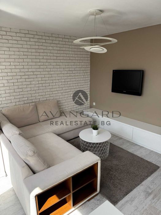 Продава се Тристаен апартамент в Пловдив, Кючук Париж - 96 кв.м за 2146 €/кв.м - Снимка #3