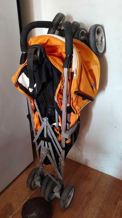 Коляска прогулочная. Читайте описание.