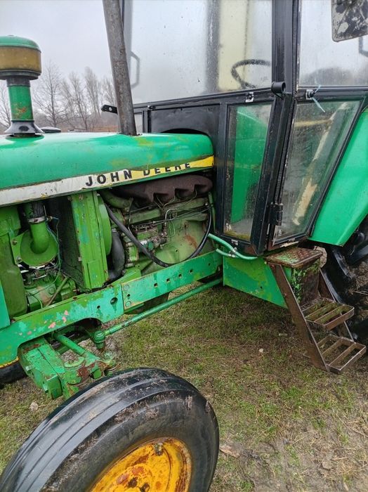 Vând John Deere 2030
