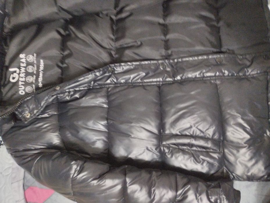 Продам зимнюю теплую куртку