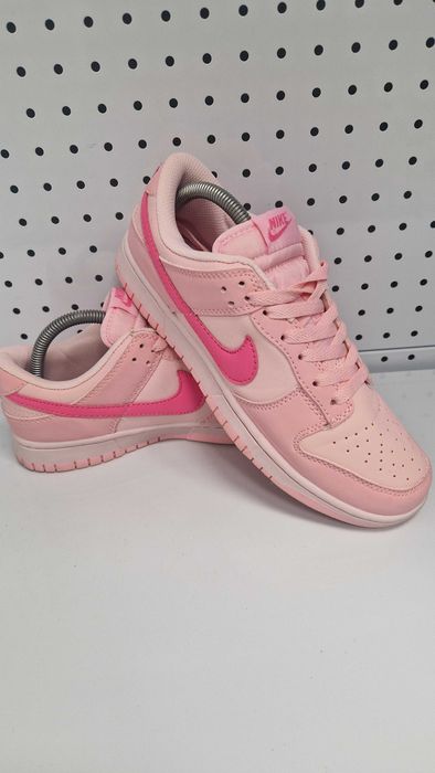 Оригинални дамски маратонки- Nike Dunk Low