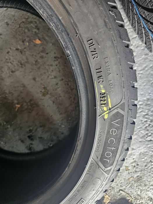 225 45 17 m+s goodyear allseason