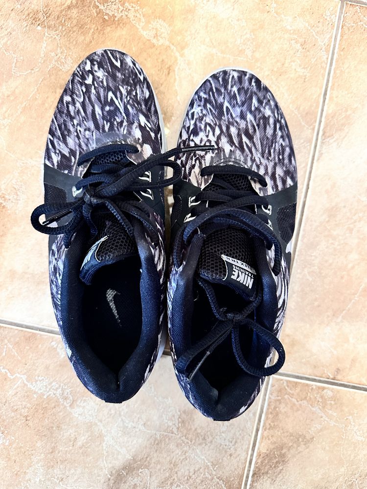 Маратонки Nike 36