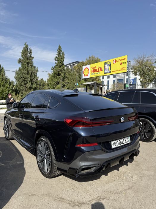 Bmw x6 sotiladi holati idyal kichkna pitnosi bor qolgan joyi toza