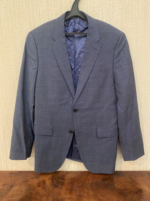 Продам мужской костюм!