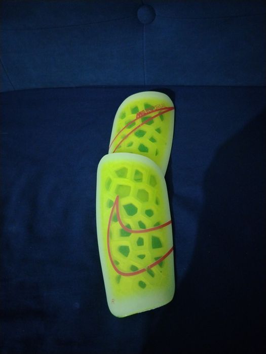 Продам шитки наик меркуриал