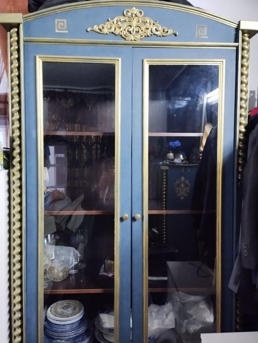 Секция, витраж от няколко части