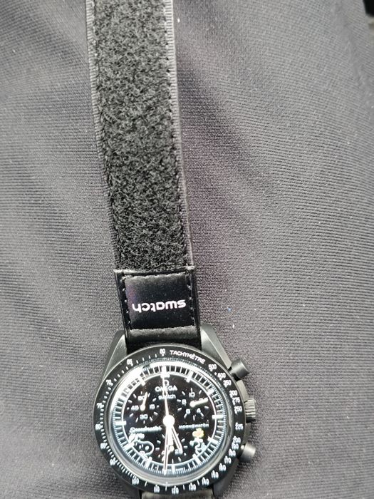 Swatch mission to the moon