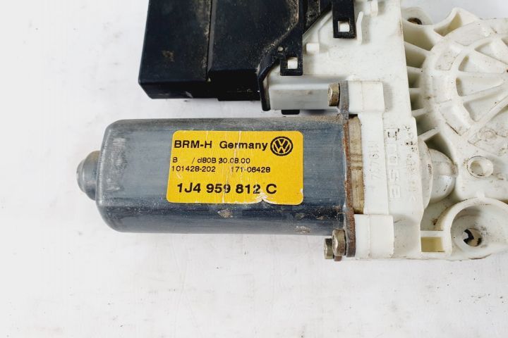 Motoras macara geam dreapta spate 1j4959812c Volkswagen VW Bora 1 seria