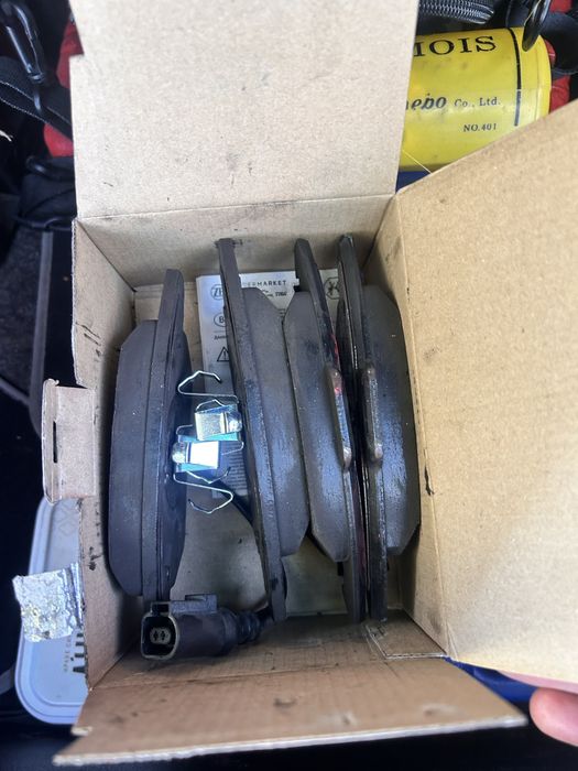 Комплект дискове и накладки 312mm VW Golf 5 GTI