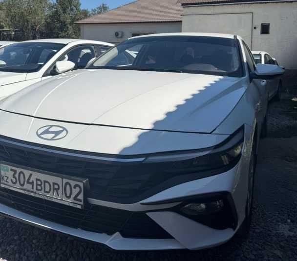 Elantra по акции — всего 15 000 тг/сутки.