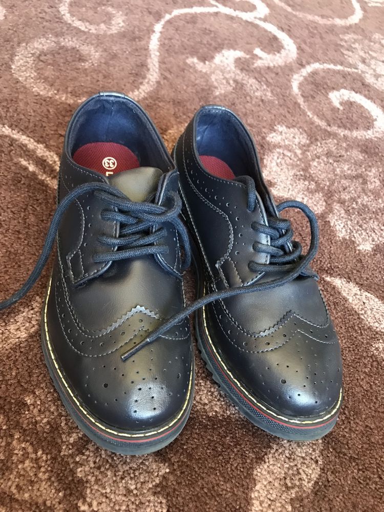 Детски официални обувки за момче, номер 33