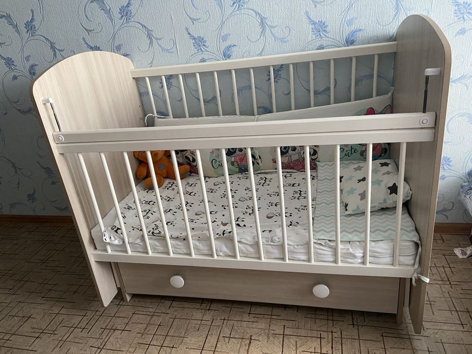 Кроватка детская