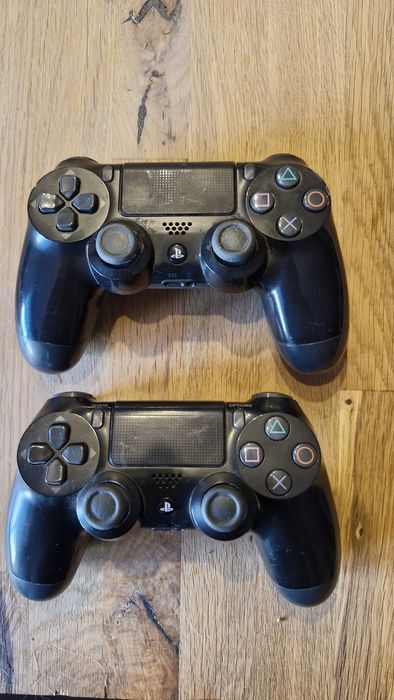 Controllere originale PS4