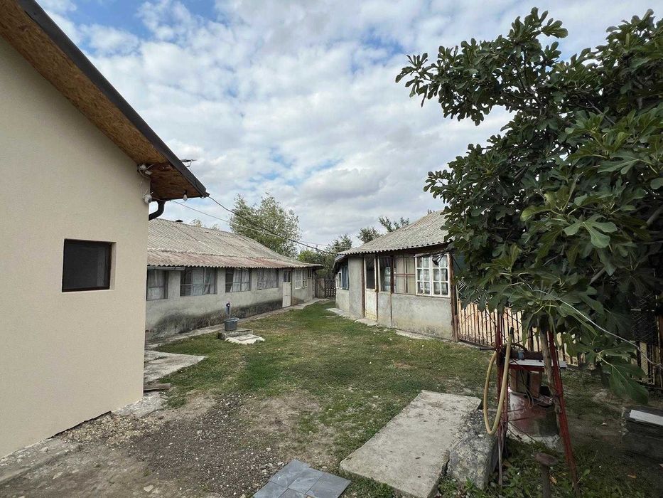 Casa spatioasa cu 4 camere si dependinte – Beciu, Teleorman