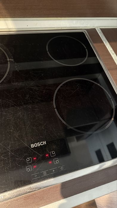 Керамичен котлон Bosch с 4 котлона за вграждане